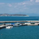 Argyri's Sea View Apartament