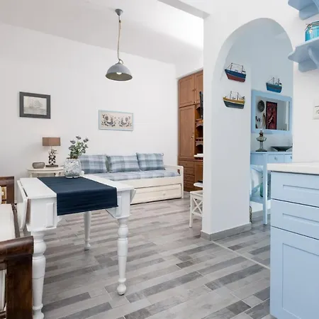 Argyri's Sea View לימנאס